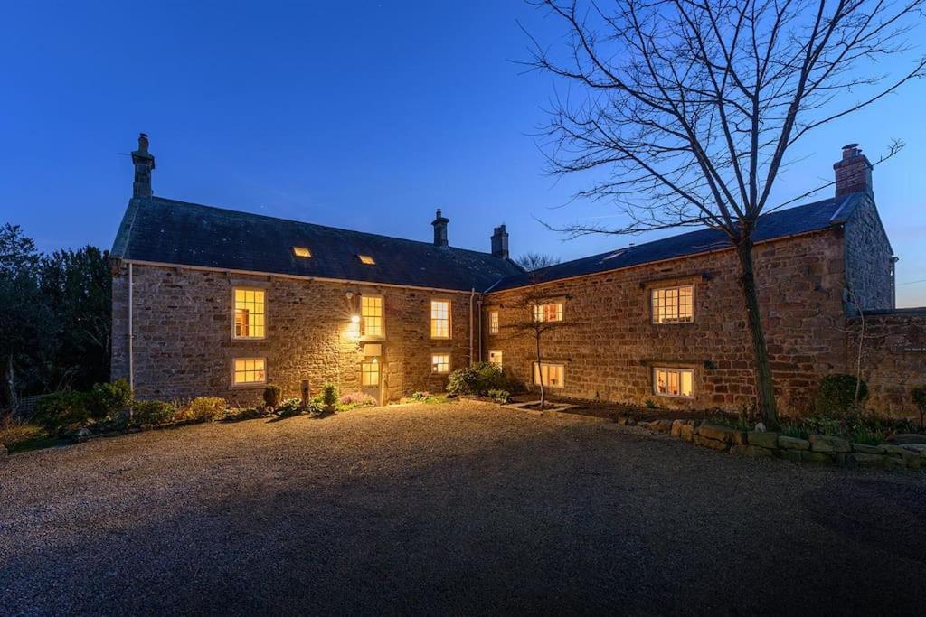 Ovingham 10 Bed Stunning House In Village, With Hot Tub מראה חיצוני תמונה